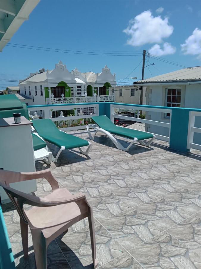 Michand Guest Apartments- Cozy One Or Two Bedroom- 5 Walk Minutes From Airport 10 Mins Drive To Oistins Or Beach Christ Church Exteriör bild