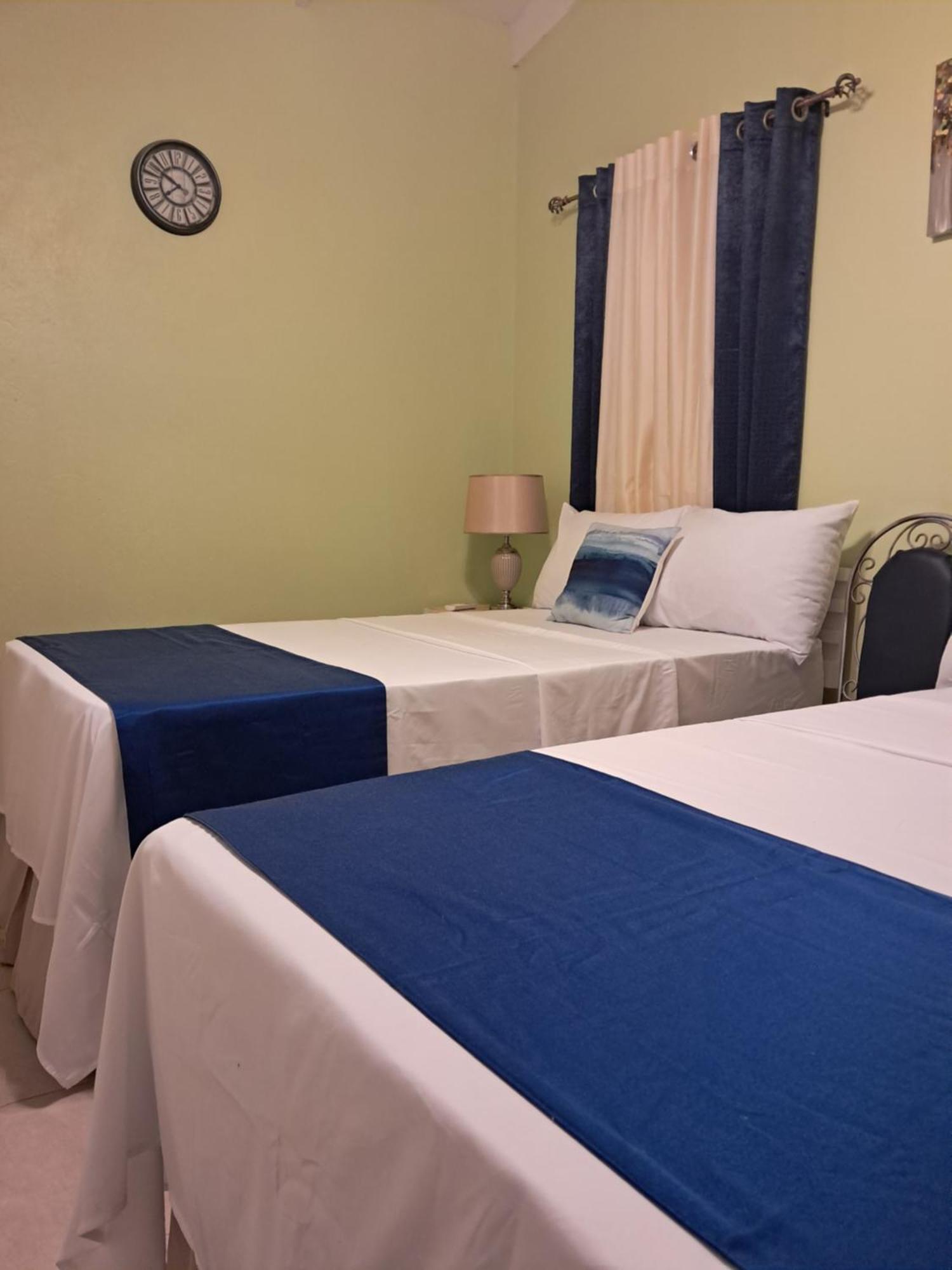 Michand Guest Apartments- Cozy One Or Two Bedroom- 5 Walk Minutes From Airport 10 Mins Drive To Oistins Or Beach Christ Church Exteriör bild