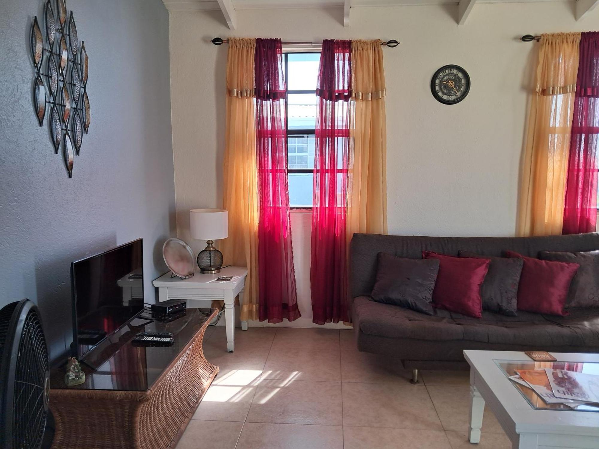 Michand Guest Apartments- Cozy One Or Two Bedroom- 5 Walk Minutes From Airport 10 Mins Drive To Oistins Or Beach Christ Church Exteriör bild